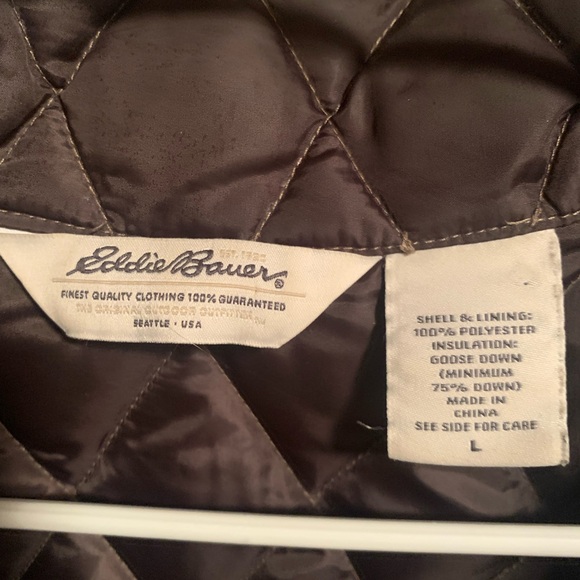 Eddie Bauer Women's Quilted Vest - Picture 3 of 9